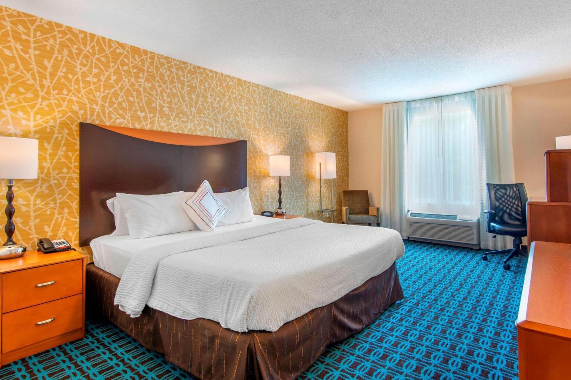 Fairfield & Hooksett Hotel 3*