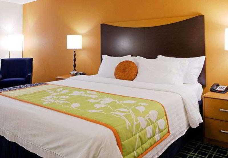 Hotel Fairfield & Hooksett 3*
